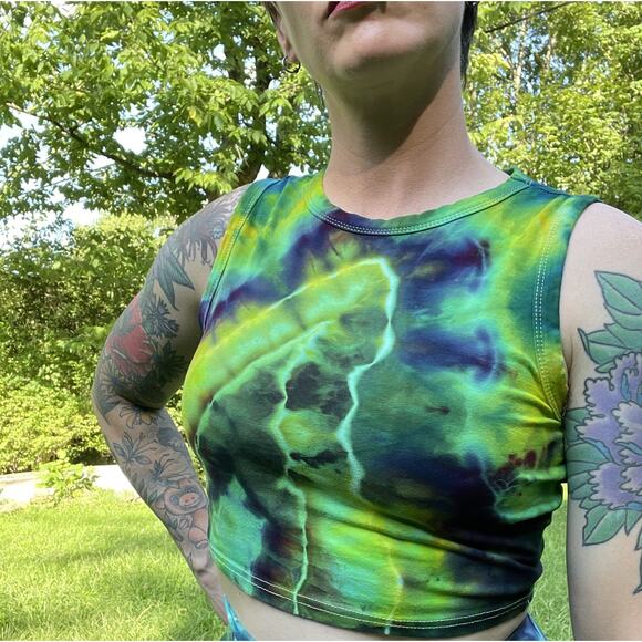 Women's Tie Dyed Tank Crop - Ice Dye Geode Handmade - Green Geode (Large) - Picture 2 of 11